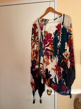 Vince Camuto Multicolor Floral Tunic